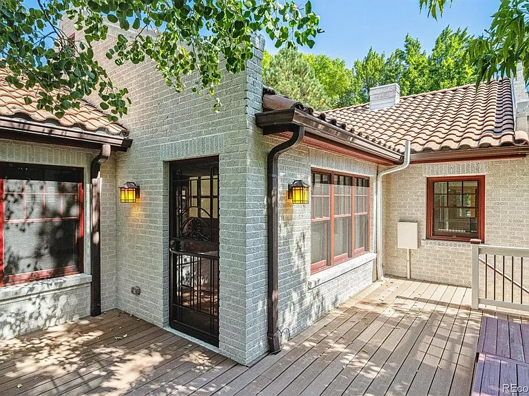 2327 S Columbine St — Photo 29
