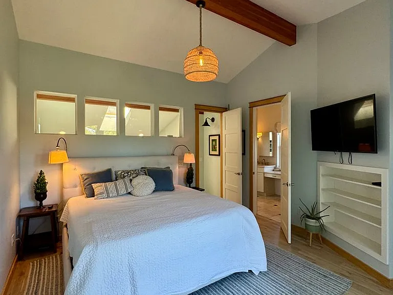 10555 NE Morning Ln — Photo 30