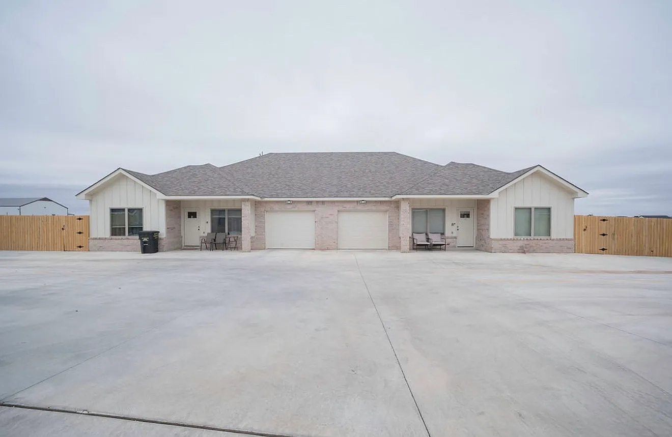 9283 Redbud Rd — Photo 1