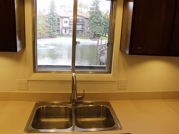 3rd image of 14015 James Dr APT 518