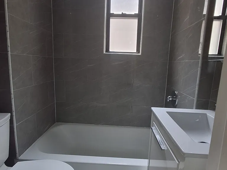 654 Rogers Ave #3F — Photo 8
