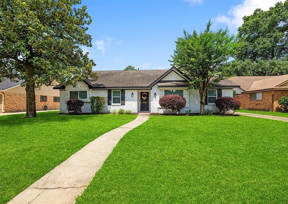 1st image of 4411 Deer Lodge Dr