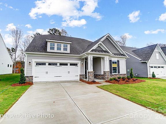 3rd image of 1425 Ardmore Dr