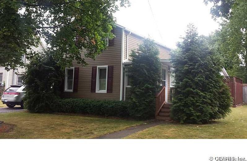 1st image of 221 Sheppard St