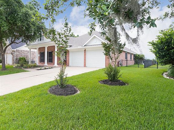 2nd image of 10104 Brookshore Ln