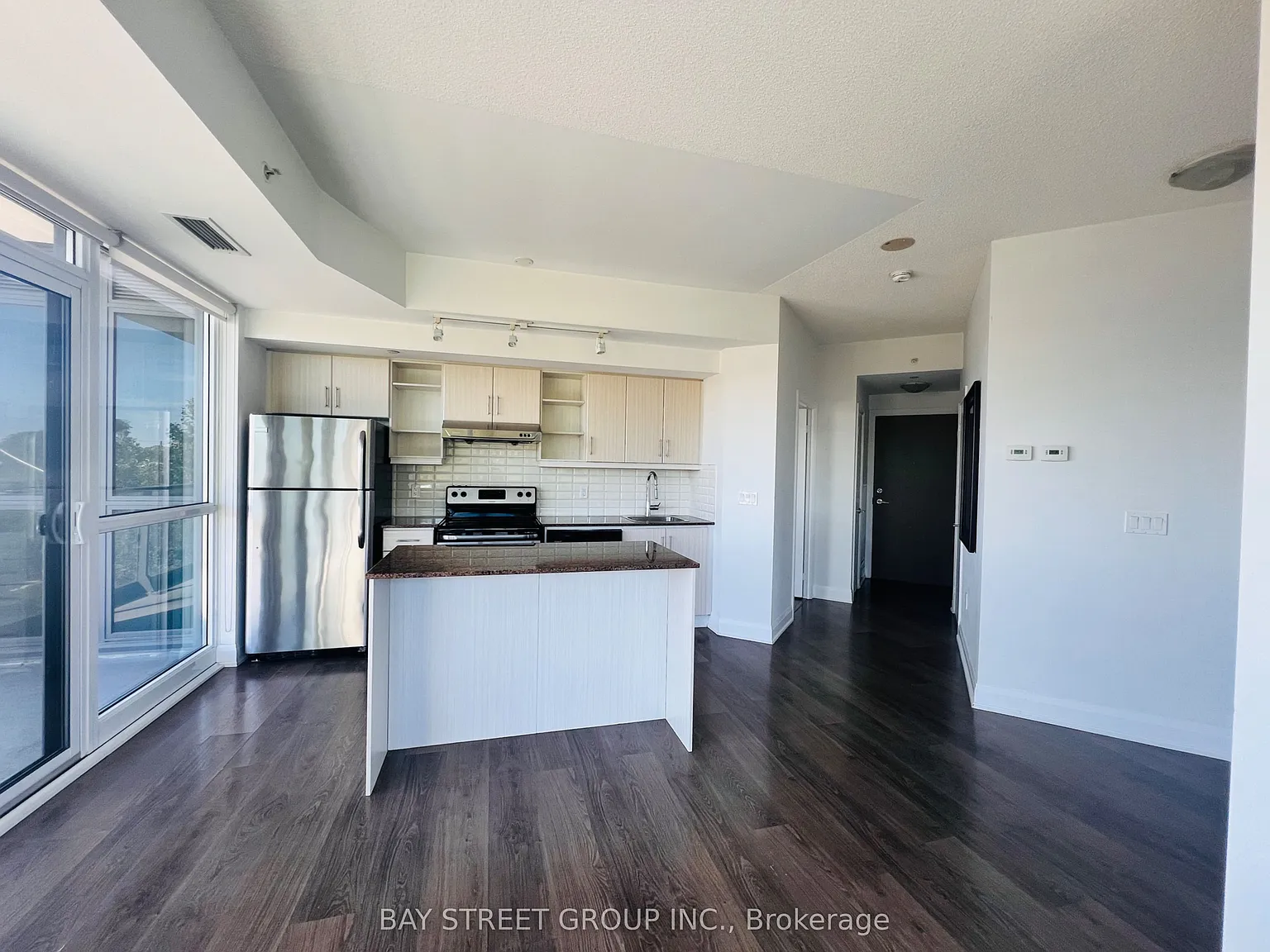 2 bed, $3,100 — Photo 4