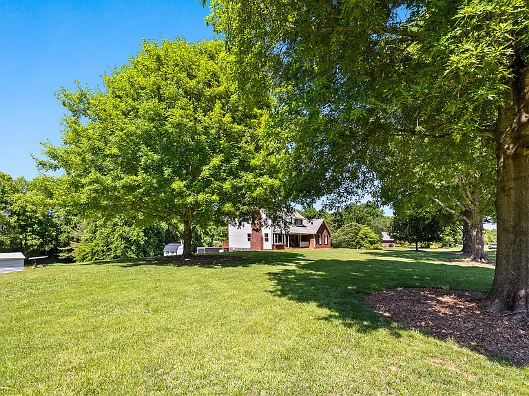 3010 Eaker Dr — Photo 50