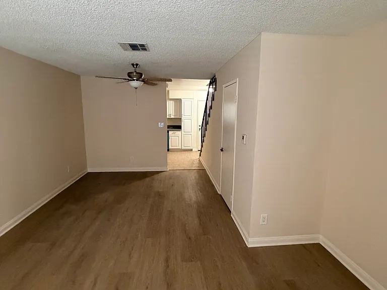 55 N Mar Vista — Photo 10