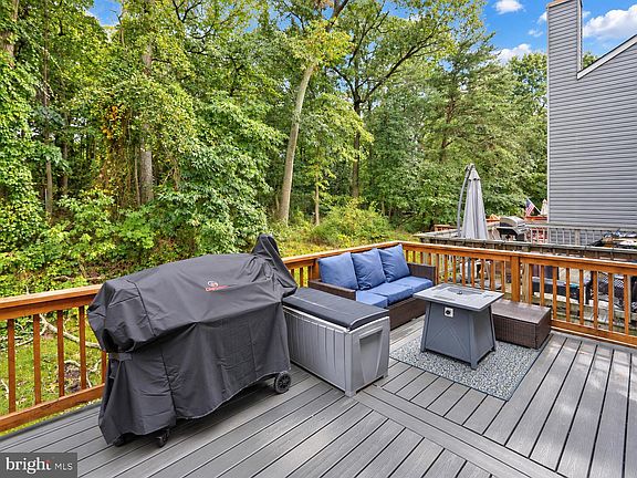5th image of 3311 Pescara Ct