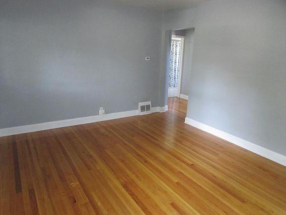 5th image of 2128 S 95th St