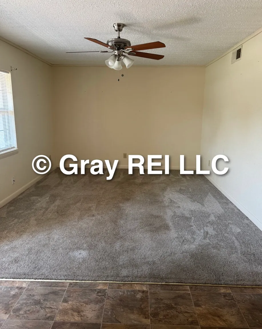 316 E 7th St — Photo 1