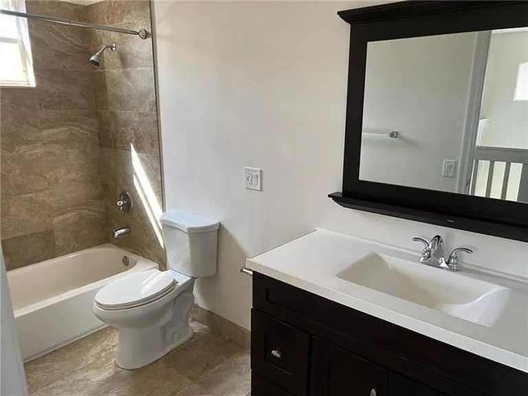 686 Lone Pine Ln — Photo 11