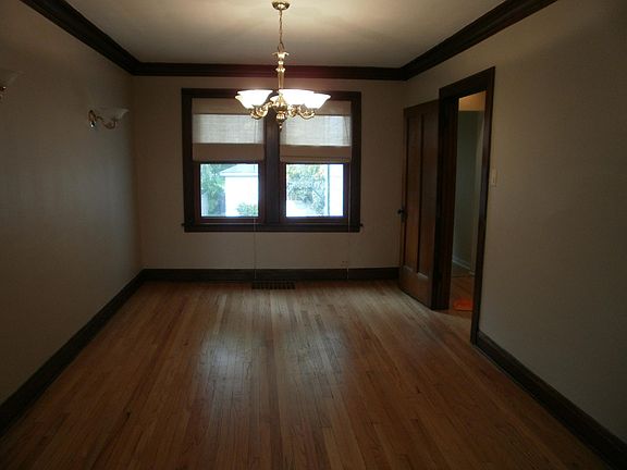 5th image of 1230 Clarence Ave