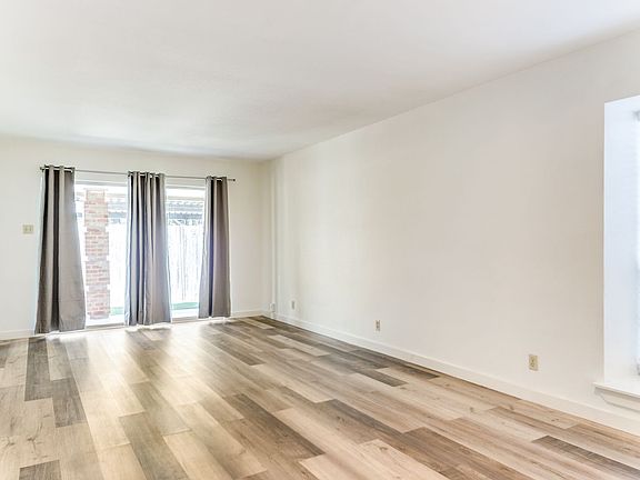 5th image of 122 E Terra Alta Dr APT 2