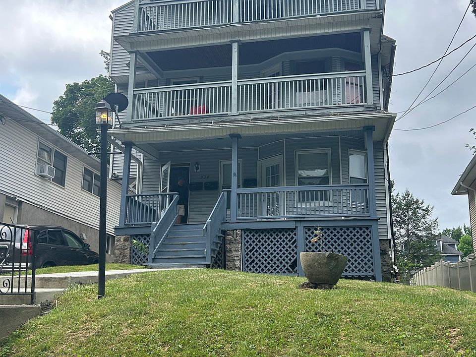 1st image of 934 Woodlawn St #3
