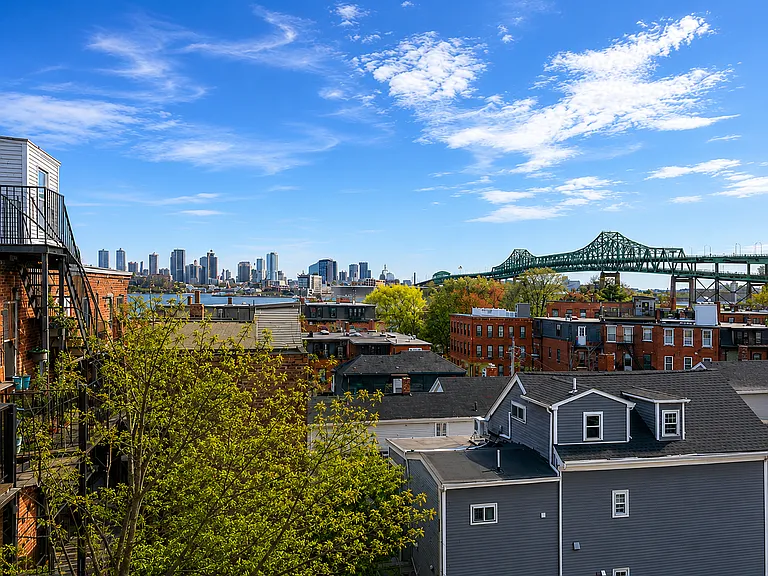 38 Williams St #D — Photo 9