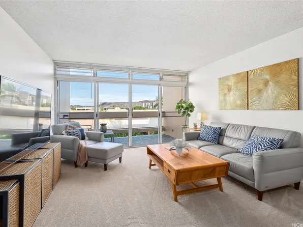 500 University Ave APT 532, Honolulu, HI 96826