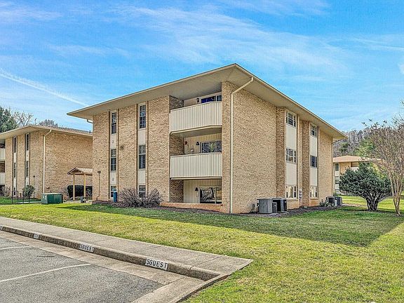 2nd image of 5260 Crossbow Cir Unit 15C