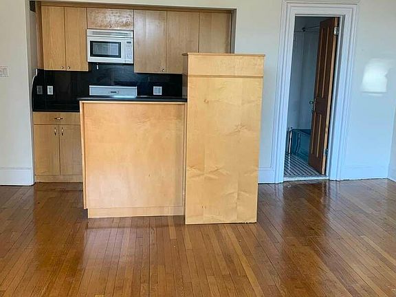 4th image of 35 Schermerhorn St APT 8