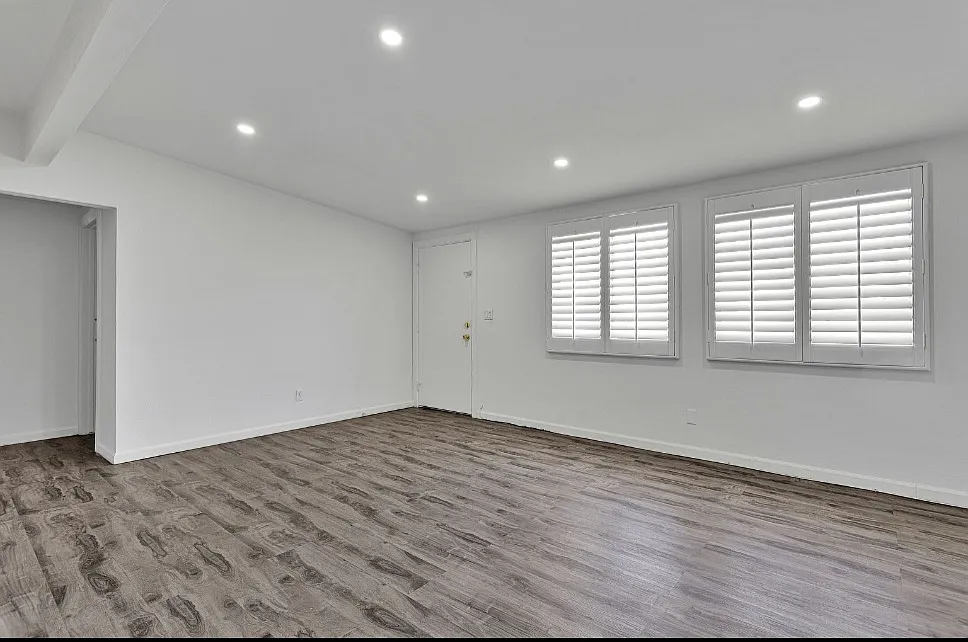16398 Yucca St — Photo 2
