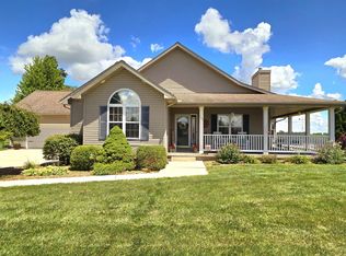 705 Devoe Dr, Sweetser, IN 46987