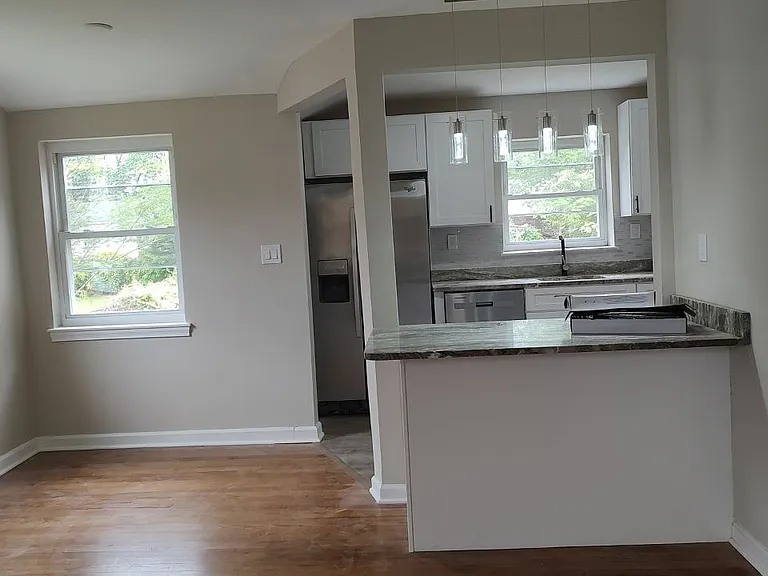 2420 Griffen St — Photo 5
