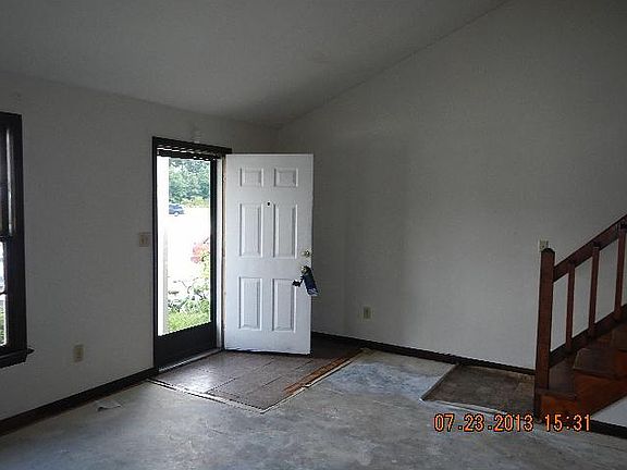 5th image of 808 Wickford Dr