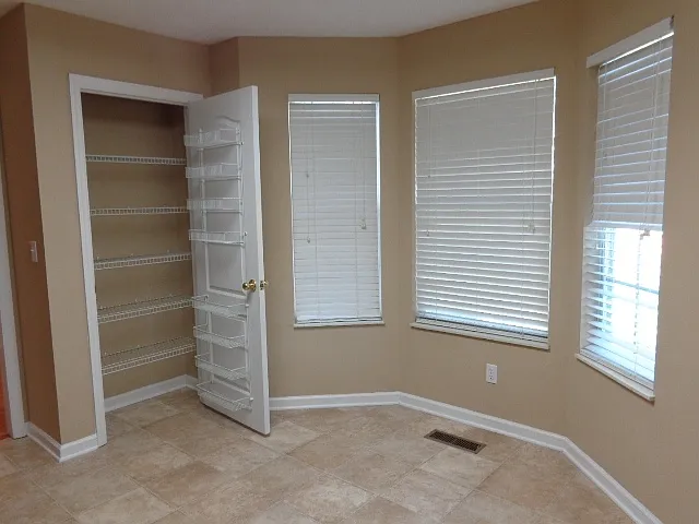 2276 Pewter Dr — Photo 10