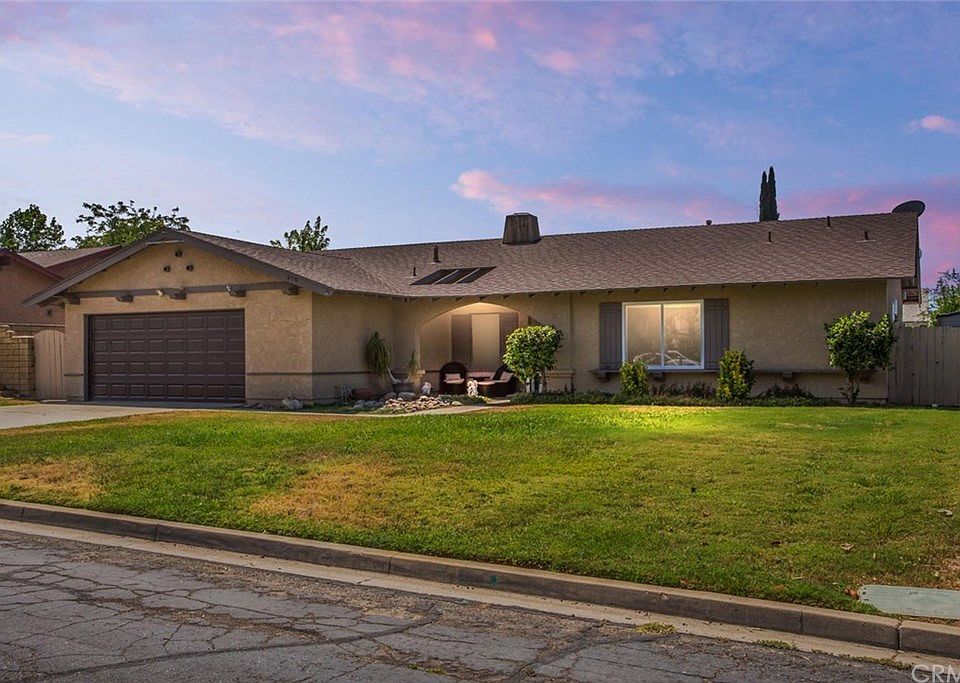 1st image of 379 Ponderosa Trl