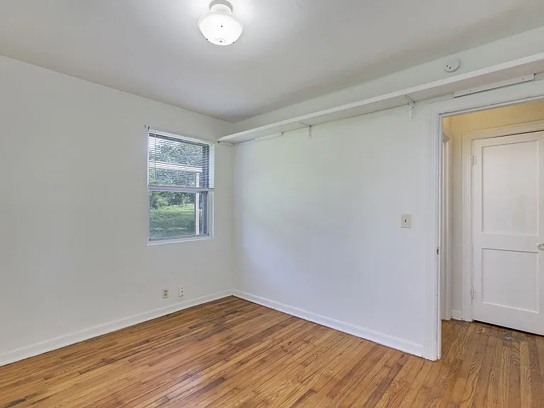 4104 Kimbark Dr — Photo 13