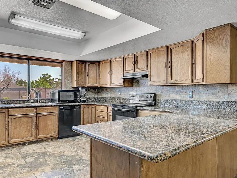 6975 Obannon Dr — Photo 12