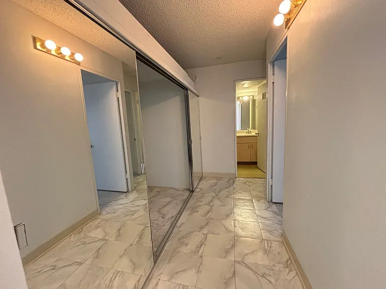 910 Ahana St #1107 — Photo 11