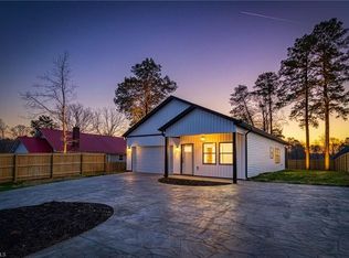 5242 Shattalon Dr, Winston Salem, NC 27106