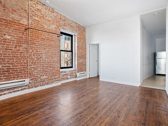 4th image of 460 W 46th St #3