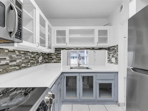 15348 SW 72nd St #23-12, Miami, FL 33193