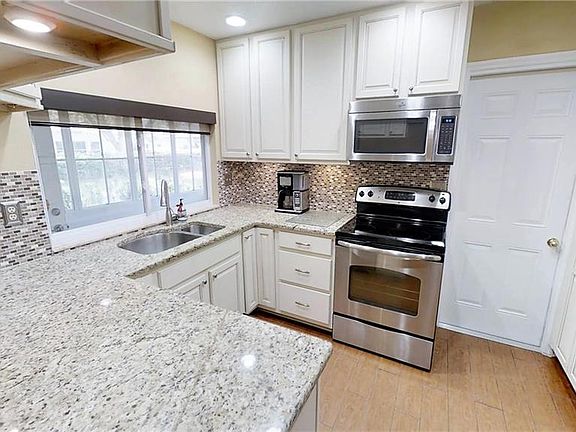 4th image of 12907 Sunhill Cir