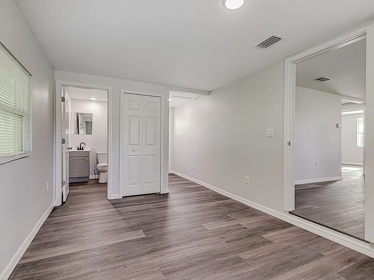 2222 E Peachtree St — Photo 9
