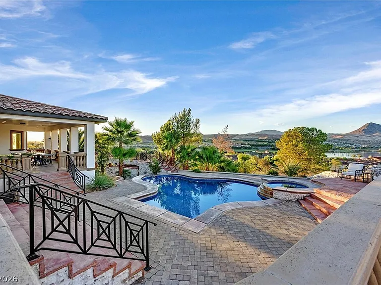 8 Rue Mediterra Dr — Photo 74