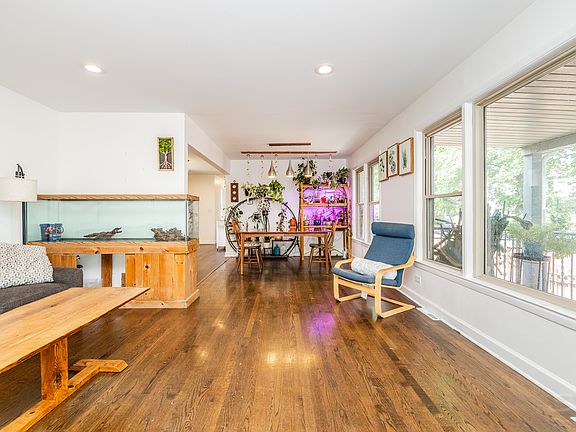 4th image of 4653 N Kennicott Ave