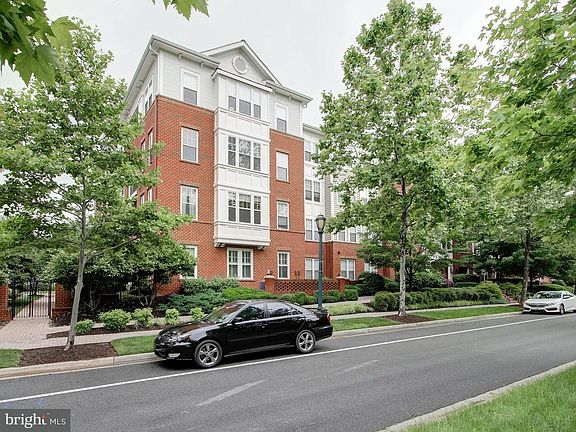 2nd image of 501 King Farm Blvd APT 101