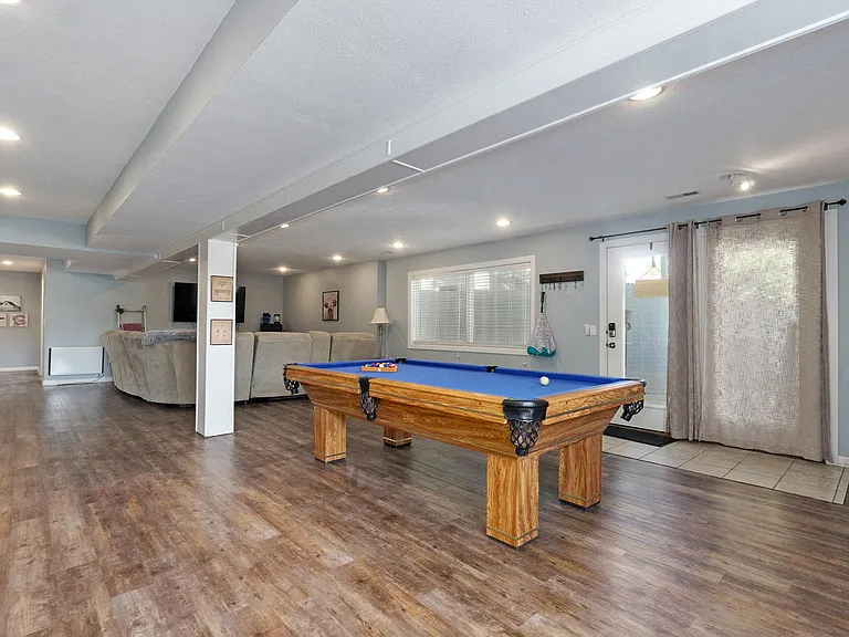 404 E Valley View Rd — Photo 28