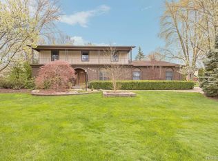 4601 Fairway Rdg, West Bloomfield, MI 48323