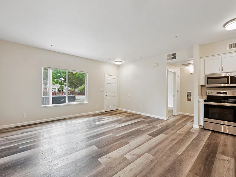 Marketplace Apartments — Photo 6
