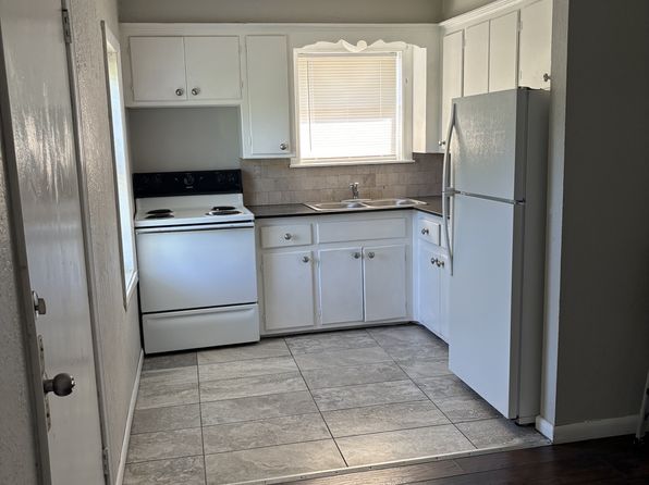 343 SE 44th St APT 3