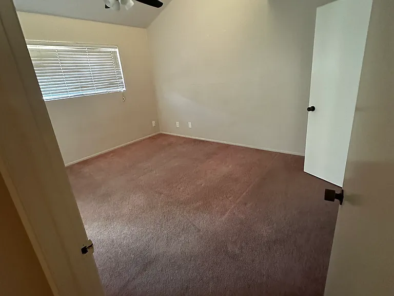 557 E Verdugo Ave #J — Photo 14