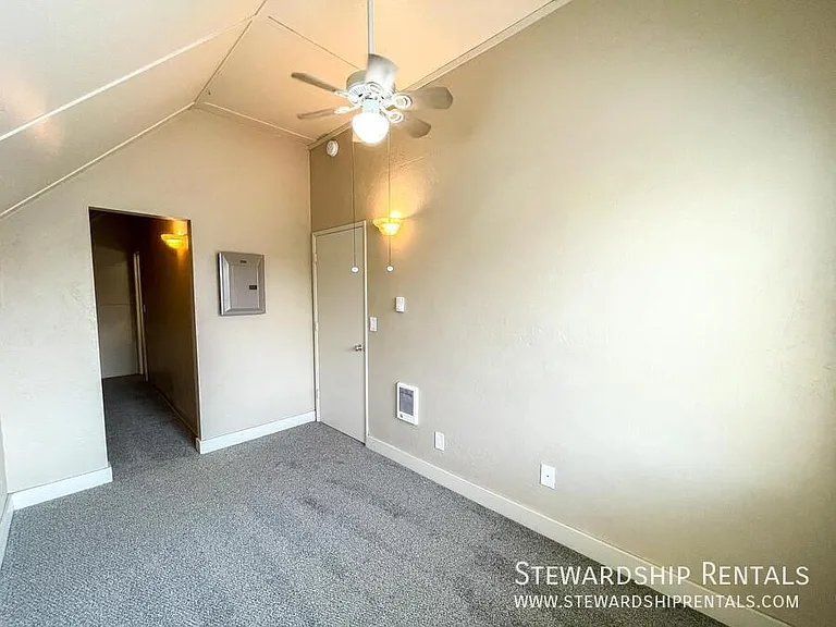 1825 Harris St #11 — Photo 10