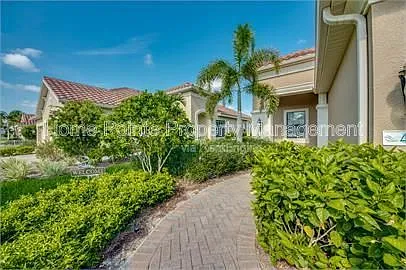 4420 Waterscape Ln — Photo 18