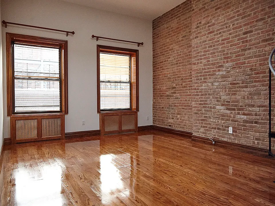 319 W 75th St #5B