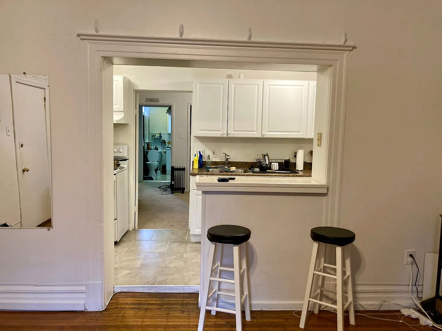 431 Graham — Photo 1