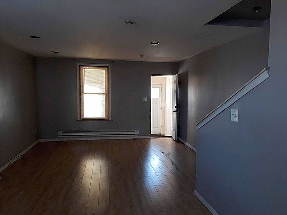 2nd image of 5303 Grays Ave
